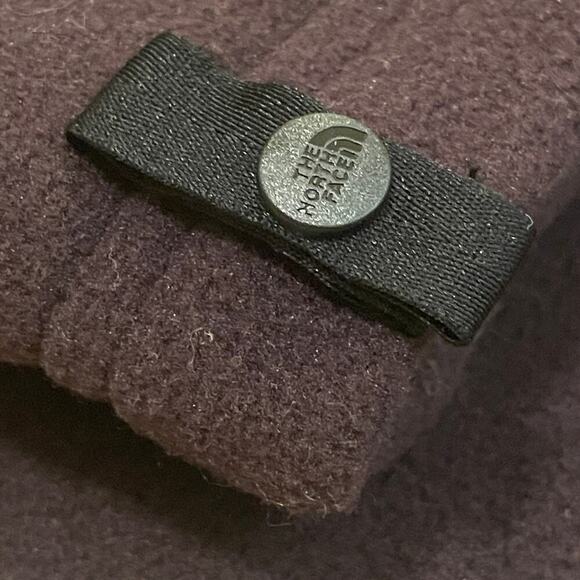 The North Face Women’s M Fleece Jacket | Plum Full Zip Outdoor Layer NWOT - Picture 9 of 10